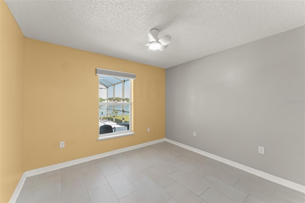 合同活跃: $389,000 (3 贝兹, 2 浴室, 1264 平方英尺)