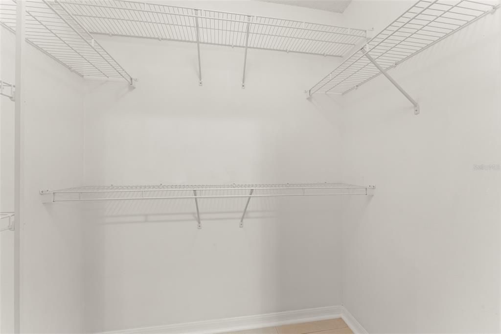 合同活跃: $389,000 (3 贝兹, 2 浴室, 1264 平方英尺)