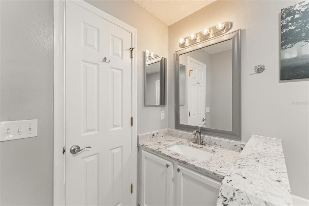 合同活跃: $389,000 (3 贝兹, 2 浴室, 1264 平方英尺)