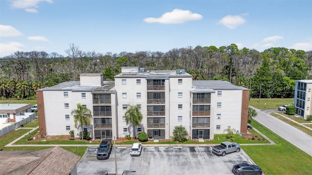 待售: $115,000 (2 贝兹, 2 浴室, 962 平方英尺)