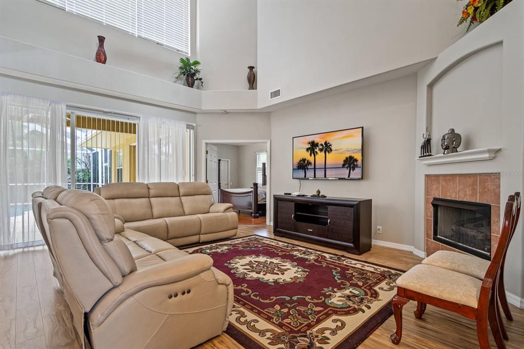 Active With Contract: $879,000 (4 beds, 3 baths, 3491 Square Feet)