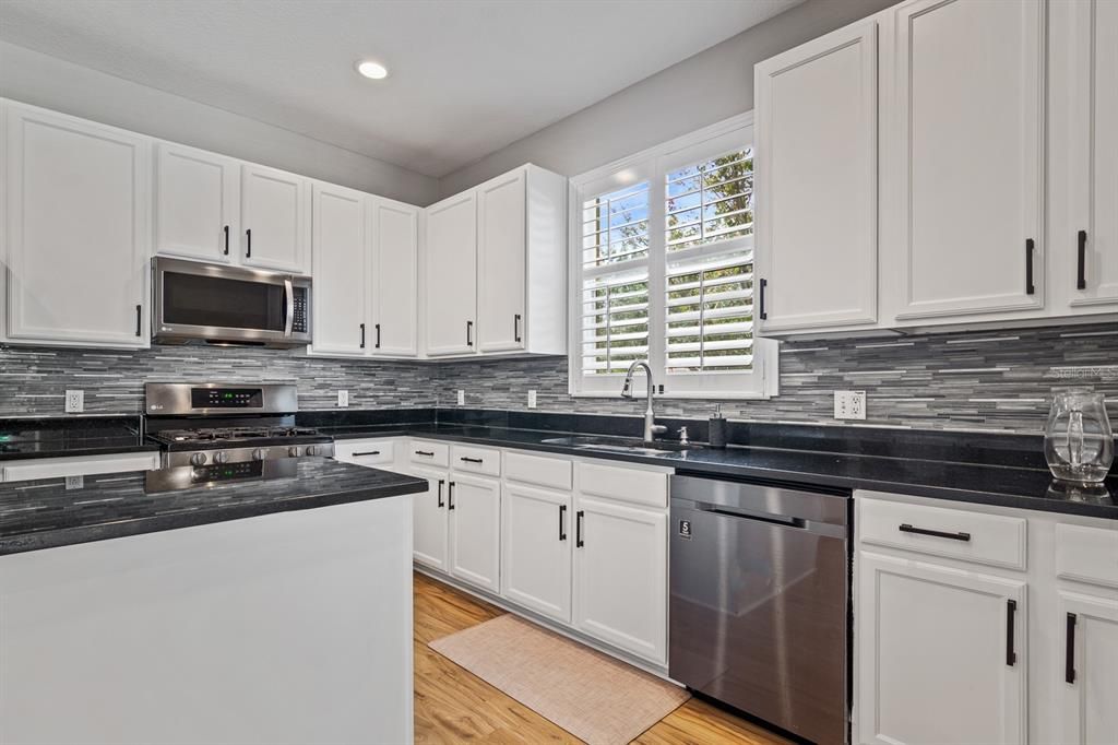 Active With Contract: $879,000 (4 beds, 3 baths, 3491 Square Feet)
