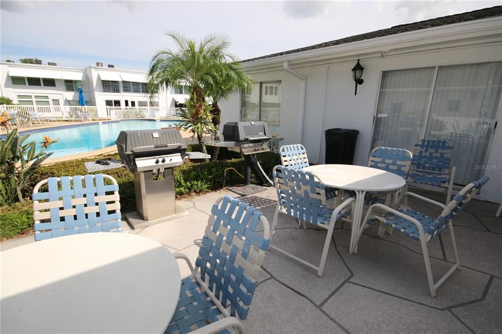 合同活跃: $1,500 (2 贝兹, 2 浴室, 1270 平方英尺)