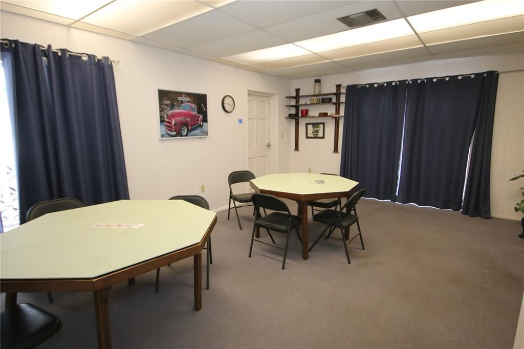 合同活跃: $1,500 (2 贝兹, 2 浴室, 1270 平方英尺)