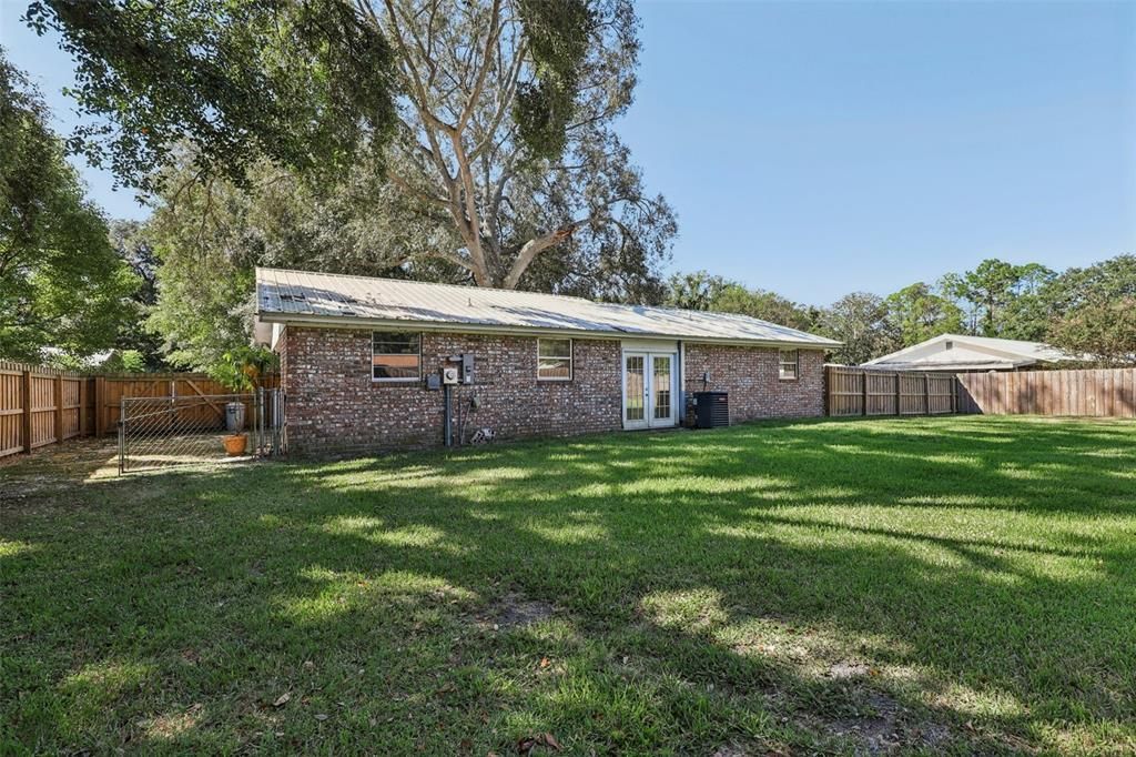 待售: $194,990 (3 贝兹, 1 浴室, 960 平方英尺)