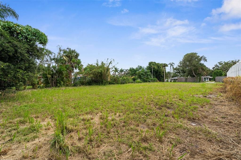 En Venta: $249,000 (0.19 acres)