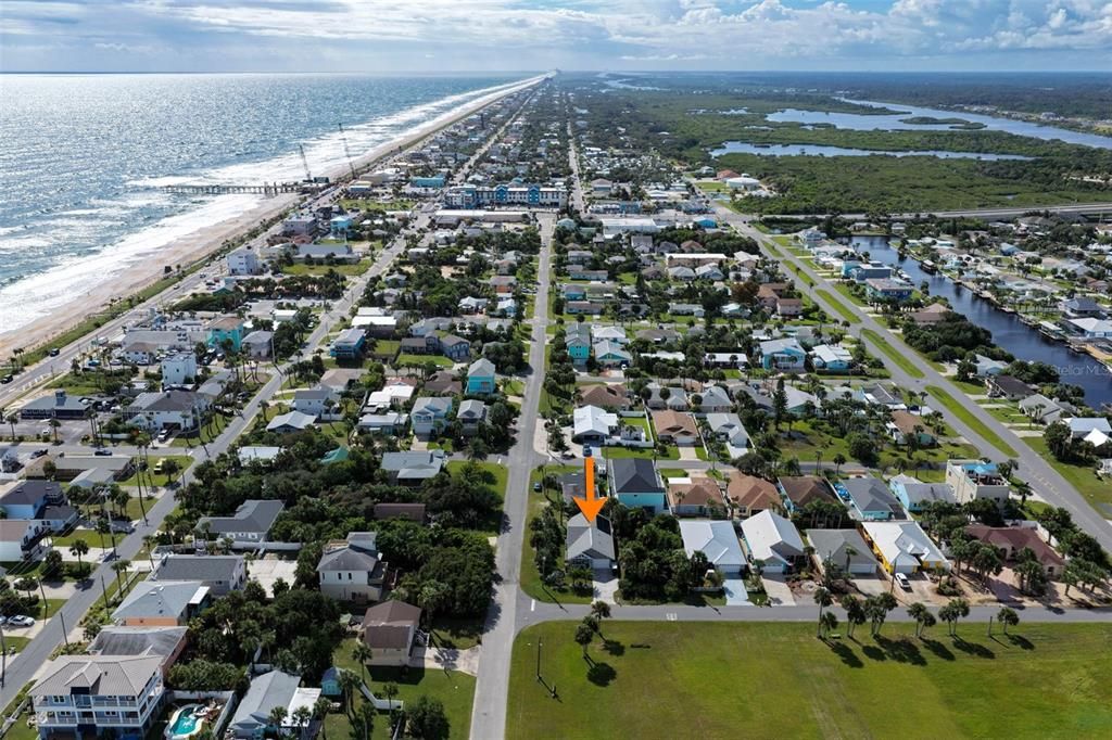 Под контрактом: $699,000 (3 спален, 2 ванн, 1333 Квадратных фут)