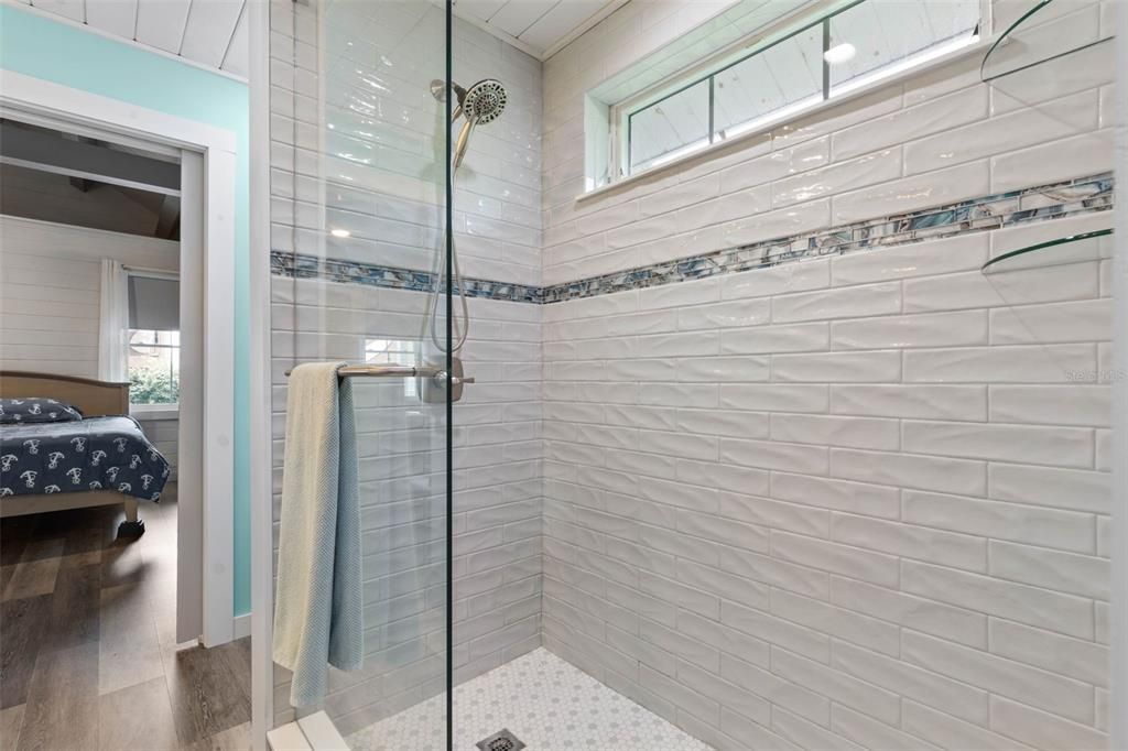 Под контрактом: $699,000 (3 спален, 2 ванн, 1333 Квадратных фут)