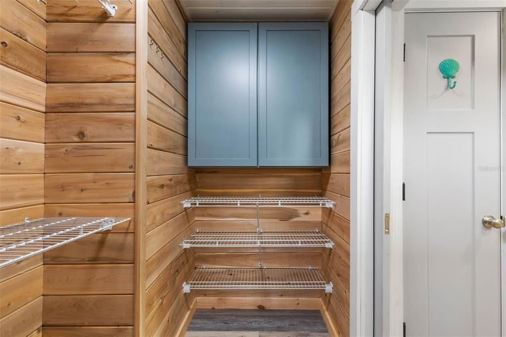 Под контрактом: $699,000 (3 спален, 2 ванн, 1333 Квадратных фут)