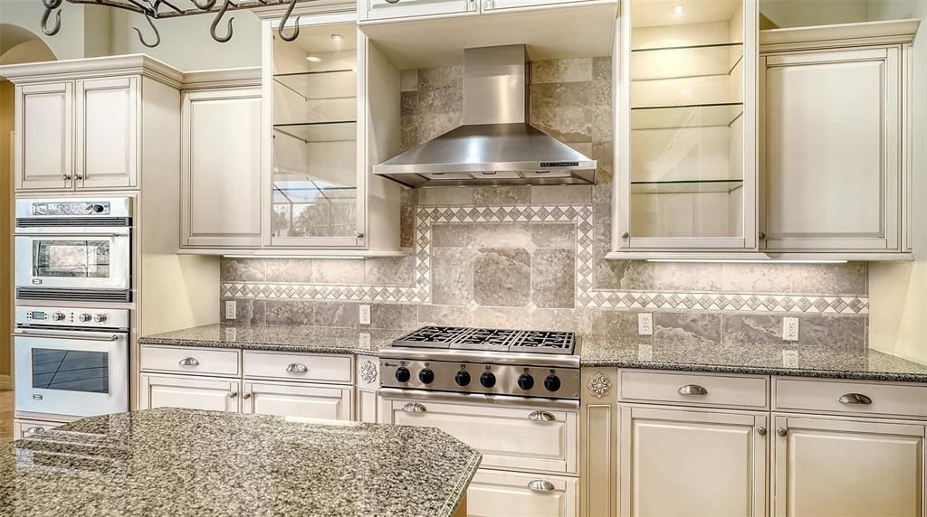 En Venta: $1,799,000 (3 camas, 3 baños, 3778 Pies cuadrados)