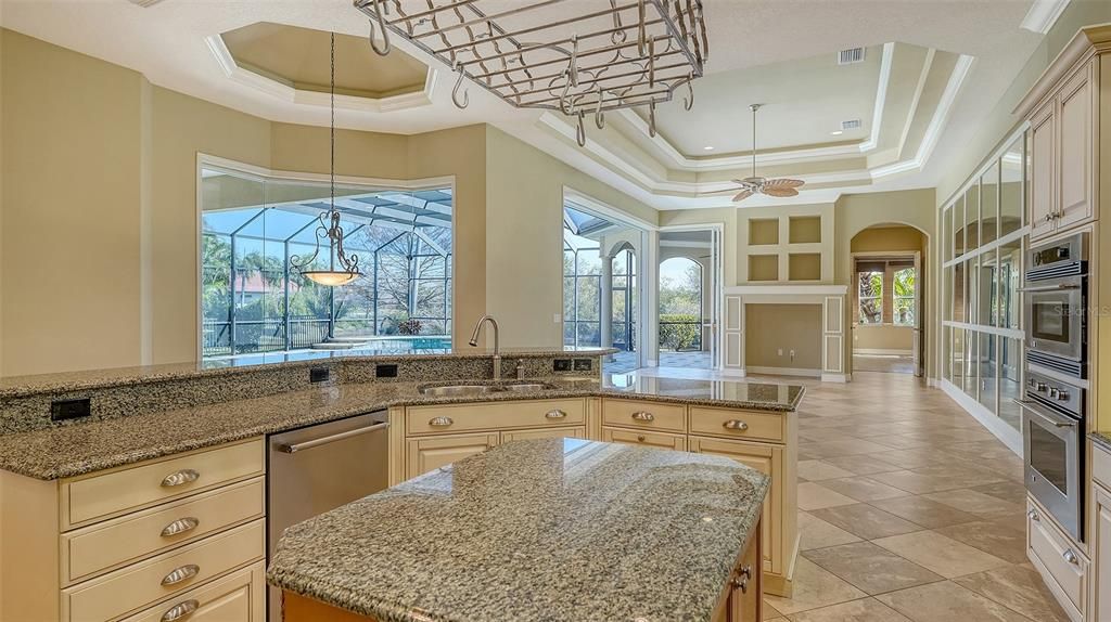 En Venta: $1,799,000 (3 camas, 3 baños, 3778 Pies cuadrados)