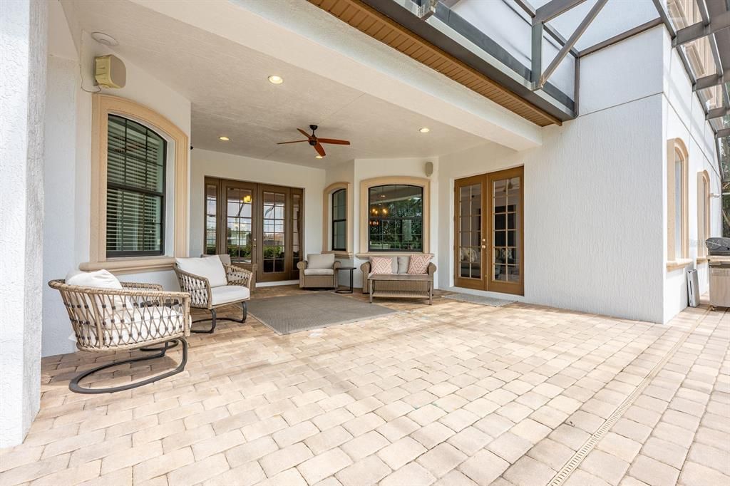 For Sale: $1,350,000 (6 beds, 5 baths, 4125 Square Feet)