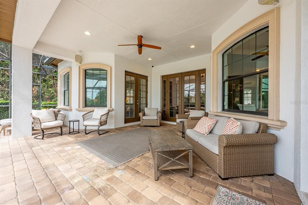 For Sale: $1,350,000 (6 beds, 5 baths, 4125 Square Feet)