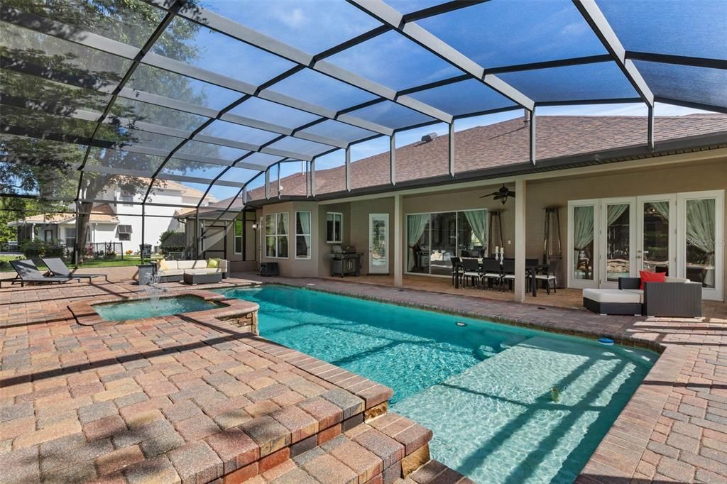 For Sale: $825,000 (5 beds, 4 baths, 3300 Square Feet)