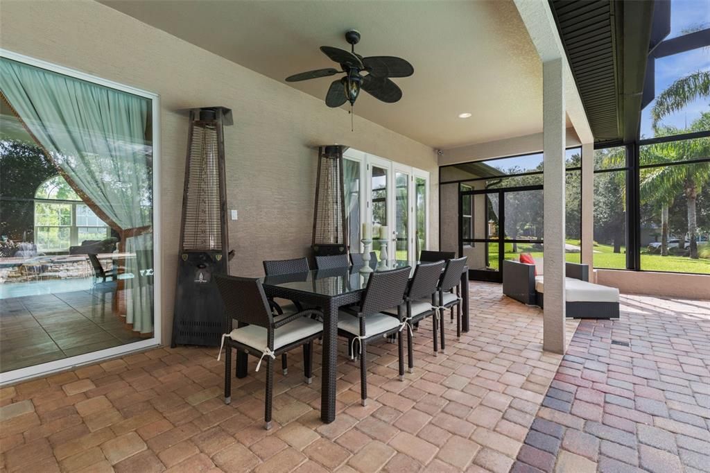 For Sale: $825,000 (5 beds, 4 baths, 3300 Square Feet)