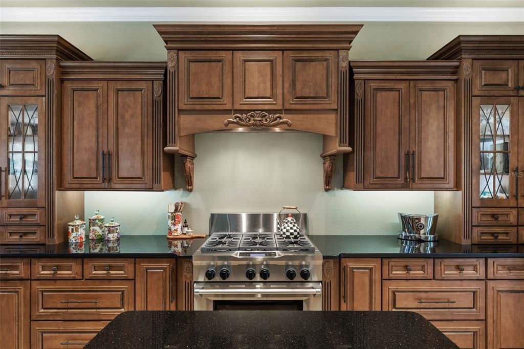 For Sale: $825,000 (5 beds, 4 baths, 3300 Square Feet)