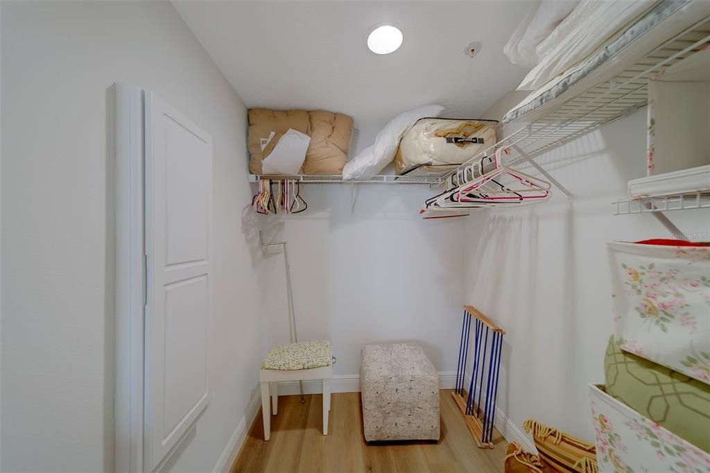 For Rent: $9,500 (3 beds, 2 baths, 1435 Square Feet)