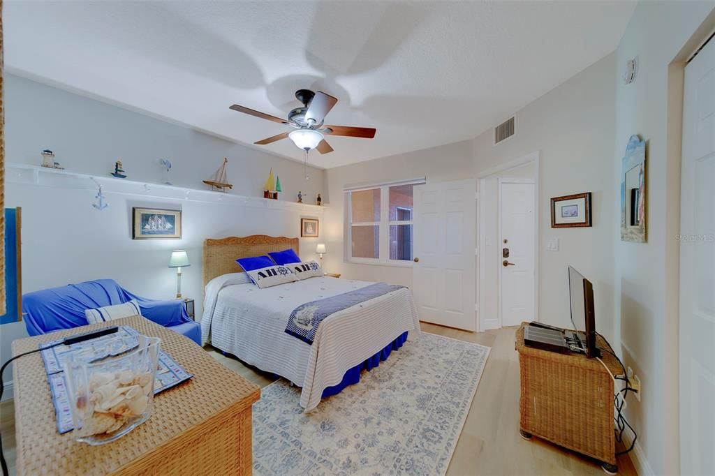 For Rent: $9,500 (3 beds, 2 baths, 1435 Square Feet)