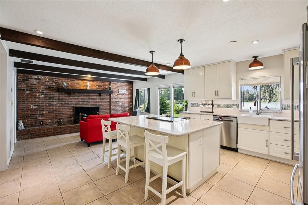 For Sale: $599,999 (3 beds, 3 baths, 2850 Square Feet)