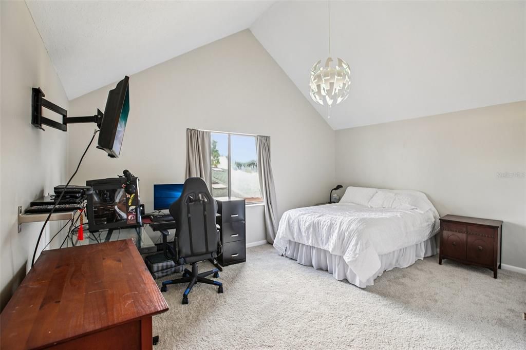 For Sale: $599,999 (3 beds, 3 baths, 2850 Square Feet)