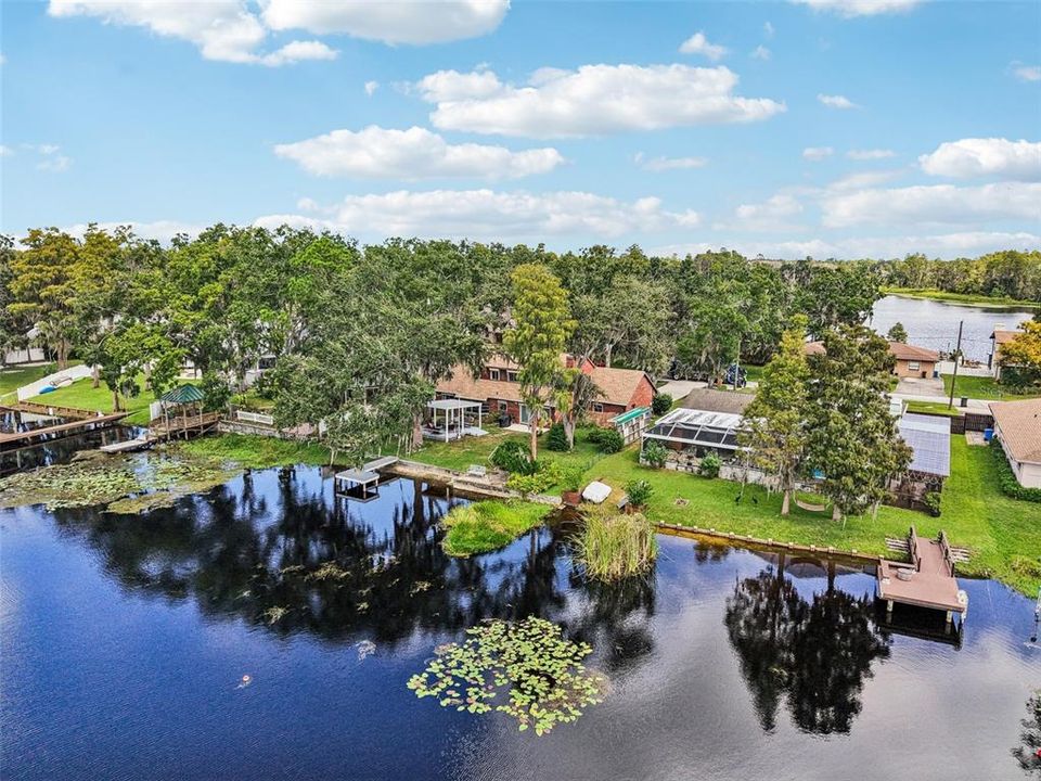 For Sale: $599,999 (3 beds, 3 baths, 2850 Square Feet)