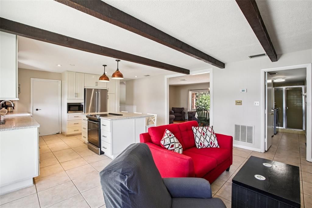 For Sale: $599,999 (3 beds, 3 baths, 2850 Square Feet)