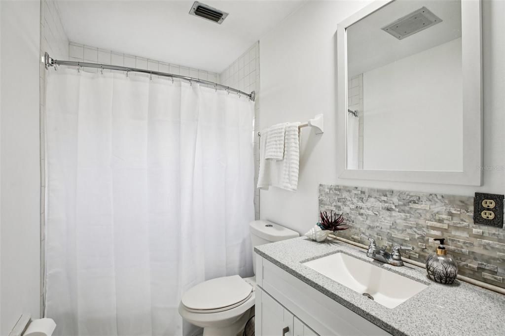 For Sale: $599,999 (3 beds, 3 baths, 2850 Square Feet)