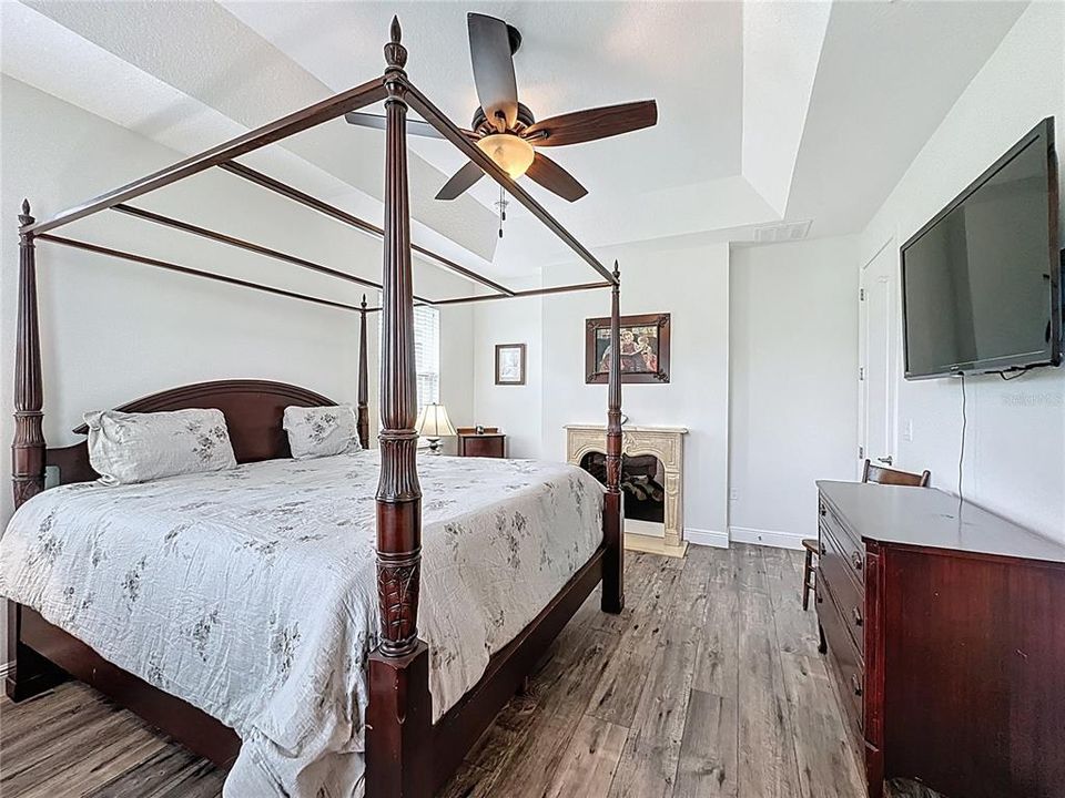 На продажу: $1,065,000 (4 спален, 3 ванн, 2221 Квадратных фут)