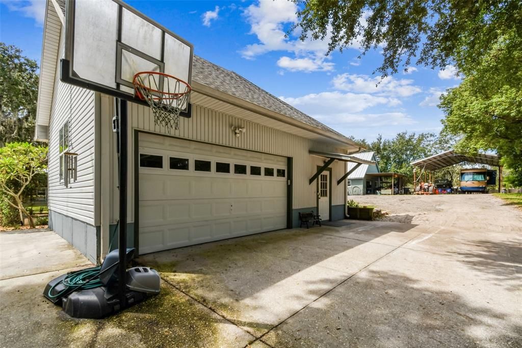 На продажу: $975,000 (5 спален, 4 ванн, 4418 Квадратных фут)