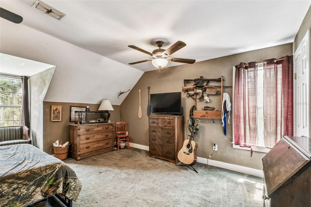 На продажу: $975,000 (5 спален, 4 ванн, 4418 Квадратных фут)