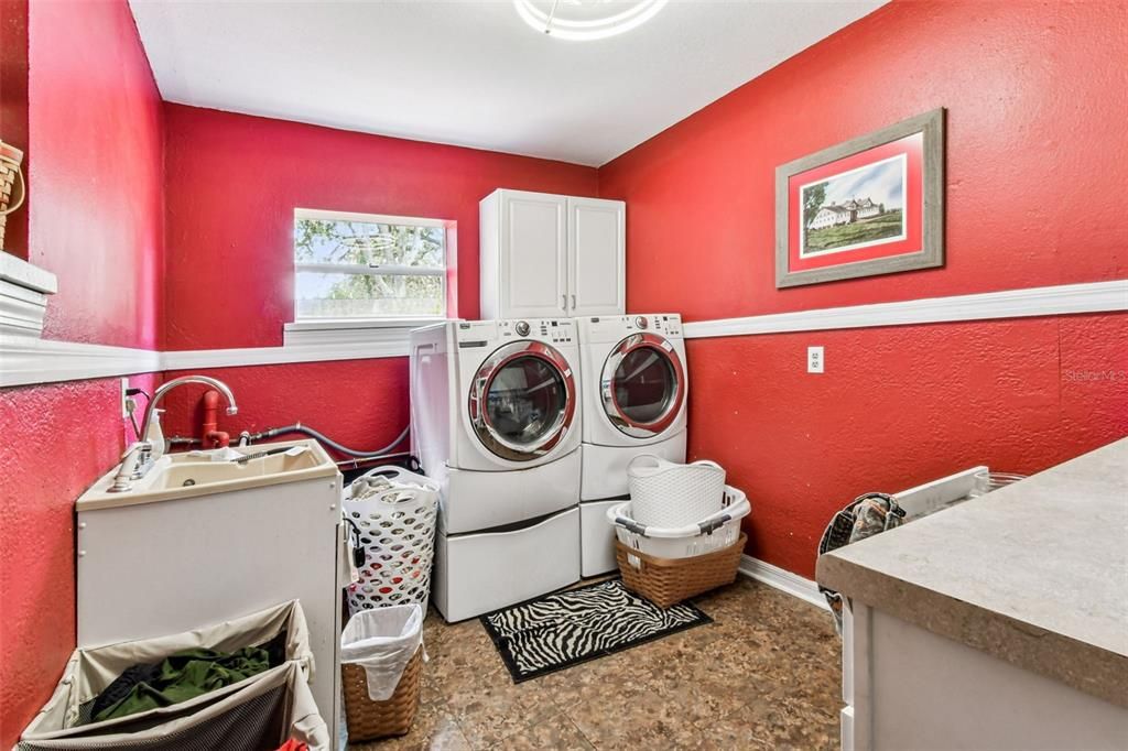 На продажу: $975,000 (5 спален, 4 ванн, 4418 Квадратных фут)