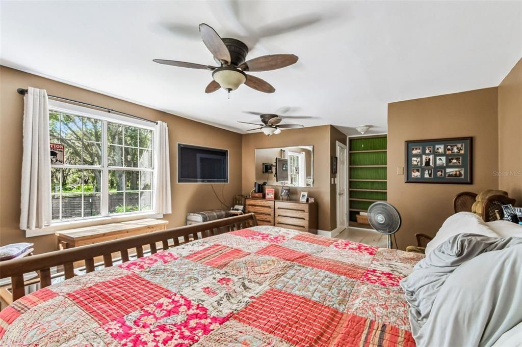 На продажу: $975,000 (5 спален, 4 ванн, 4418 Квадратных фут)