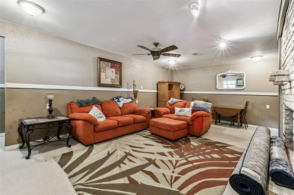 На продажу: $975,000 (5 спален, 4 ванн, 4418 Квадратных фут)