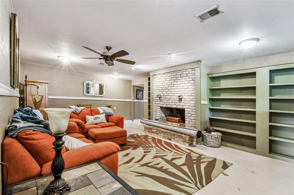 На продажу: $975,000 (5 спален, 4 ванн, 4418 Квадратных фут)