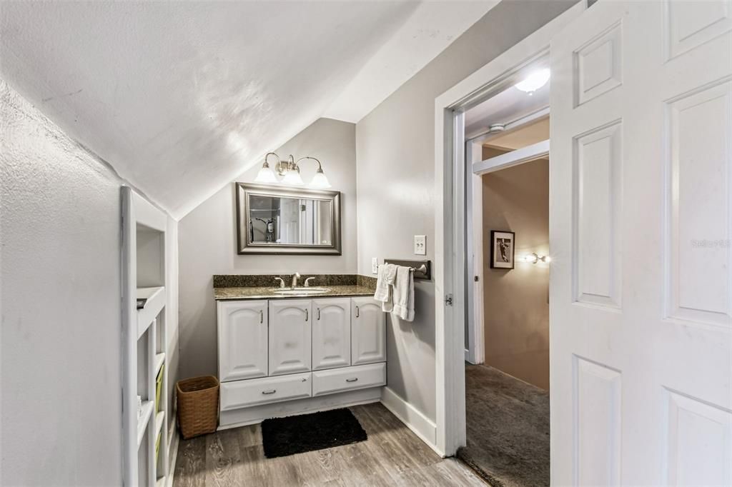 На продажу: $975,000 (5 спален, 4 ванн, 4418 Квадратных фут)