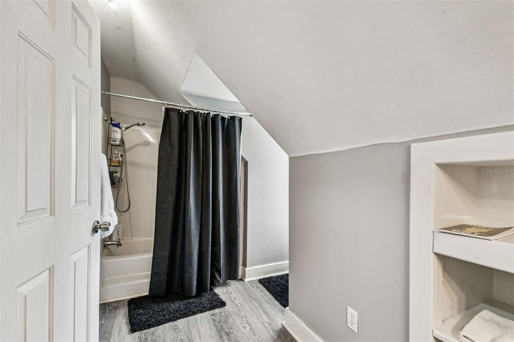 На продажу: $975,000 (5 спален, 4 ванн, 4418 Квадратных фут)