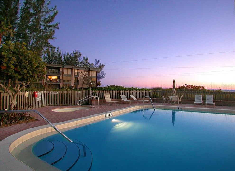 出租: $9,000 (2 贝兹, 2 浴室, 1561 平方英尺)