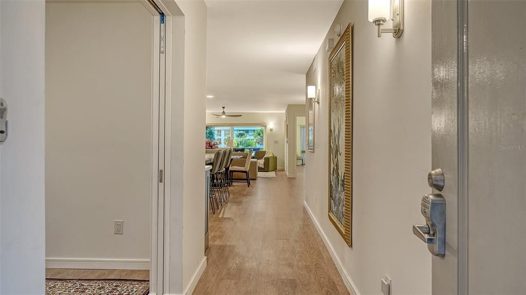 出租: $9,000 (2 贝兹, 2 浴室, 1561 平方英尺)