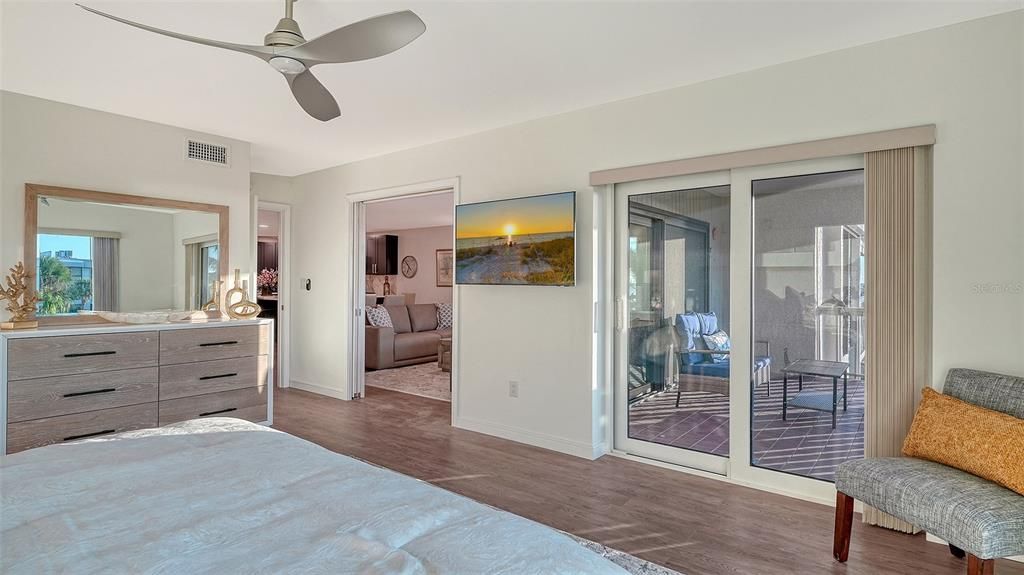 出租: $9,000 (2 贝兹, 2 浴室, 1561 平方英尺)