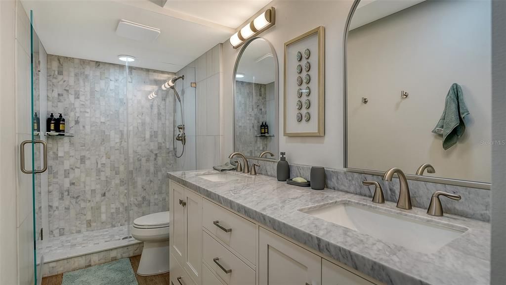 出租: $9,000 (2 贝兹, 2 浴室, 1561 平方英尺)