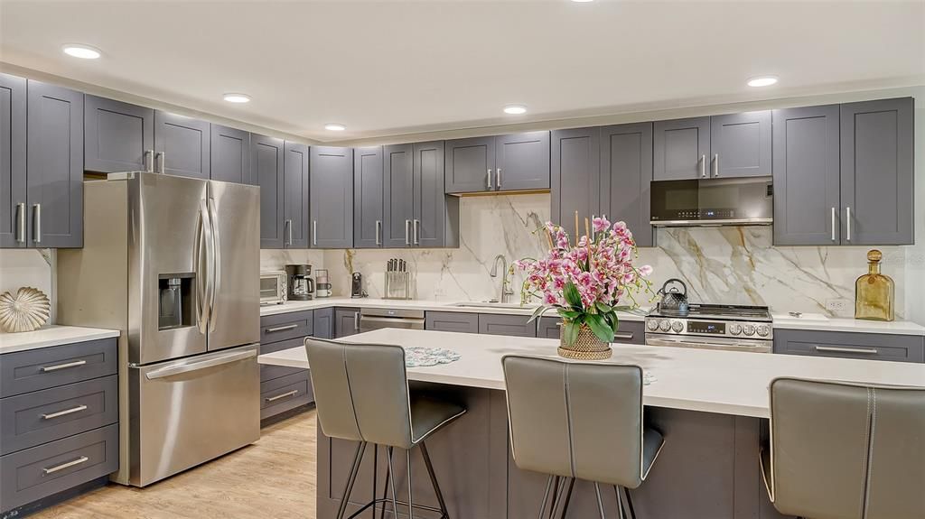 出租: $9,000 (2 贝兹, 2 浴室, 1561 平方英尺)