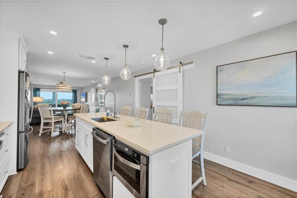 出租: $3,200 (2 贝兹, 2 浴室, 1248 平方英尺)