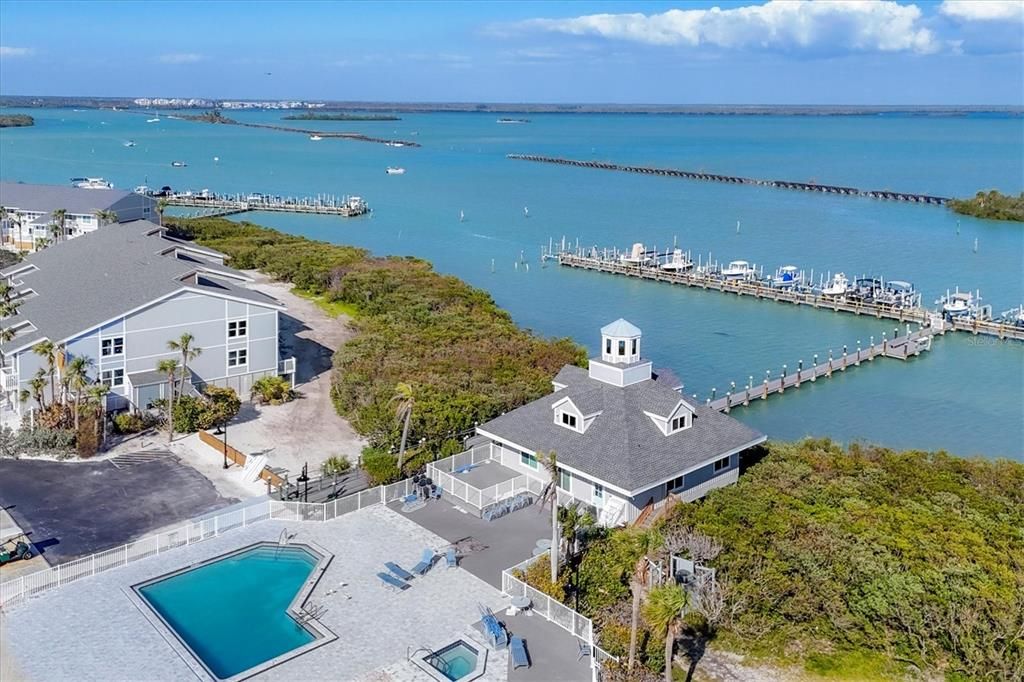 出租: $3,200 (2 贝兹, 2 浴室, 1248 平方英尺)