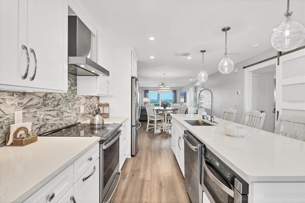 出租: $3,200 (2 贝兹, 2 浴室, 1248 平方英尺)