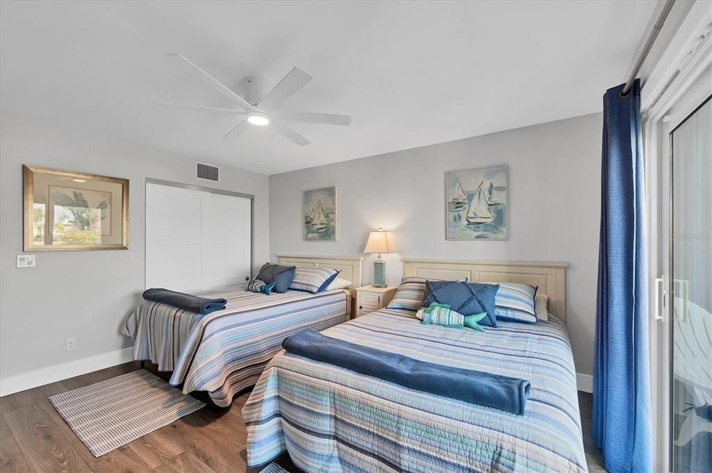 出租: $3,200 (2 贝兹, 2 浴室, 1248 平方英尺)