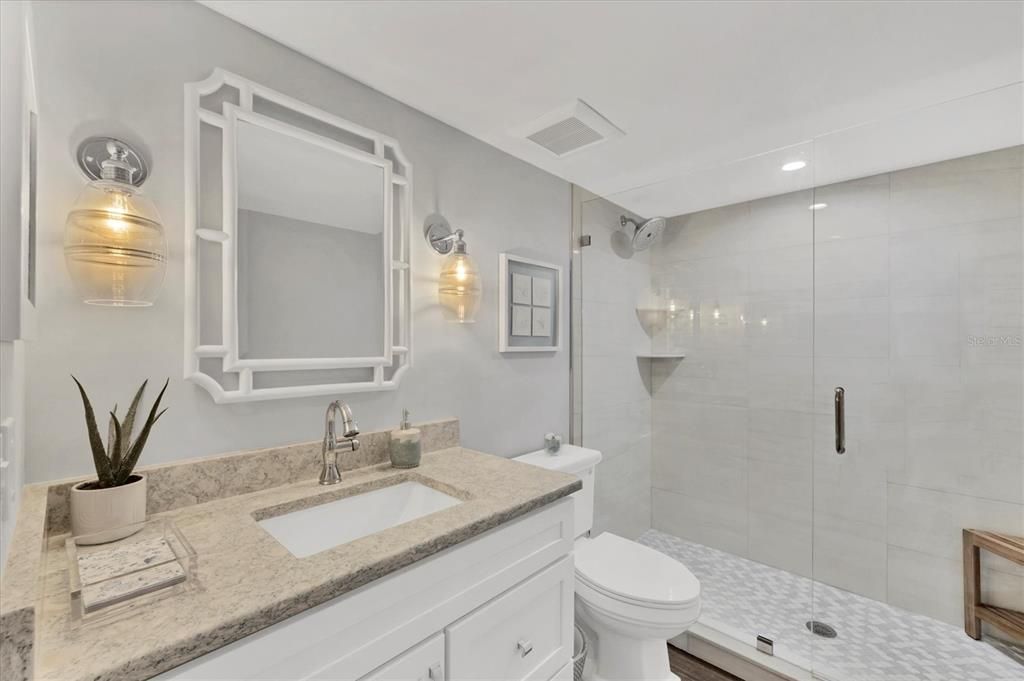 出租: $3,200 (2 贝兹, 2 浴室, 1248 平方英尺)