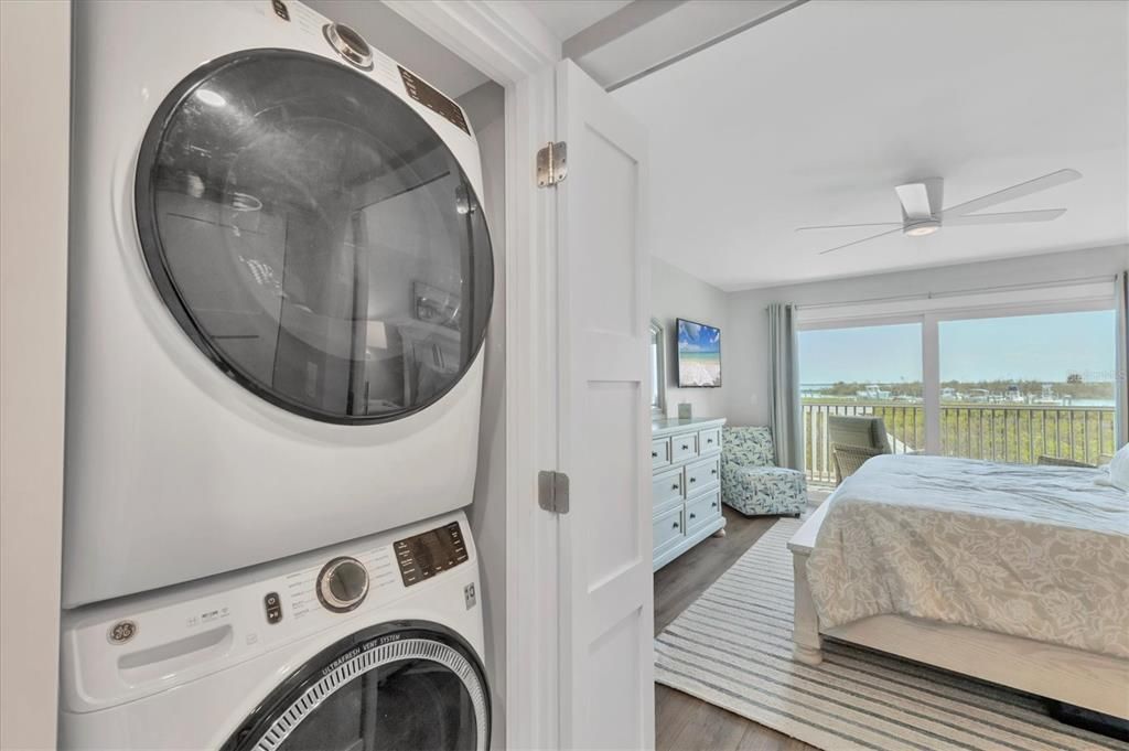 出租: $3,200 (2 贝兹, 2 浴室, 1248 平方英尺)