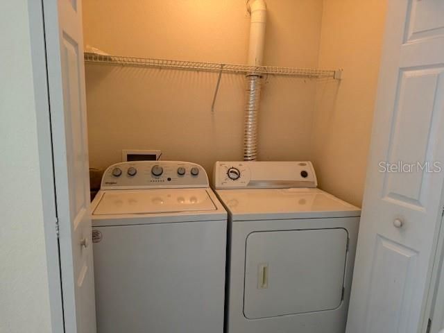 For Sale: $155,000 (1 beds, 1 baths, 847 Square Feet)