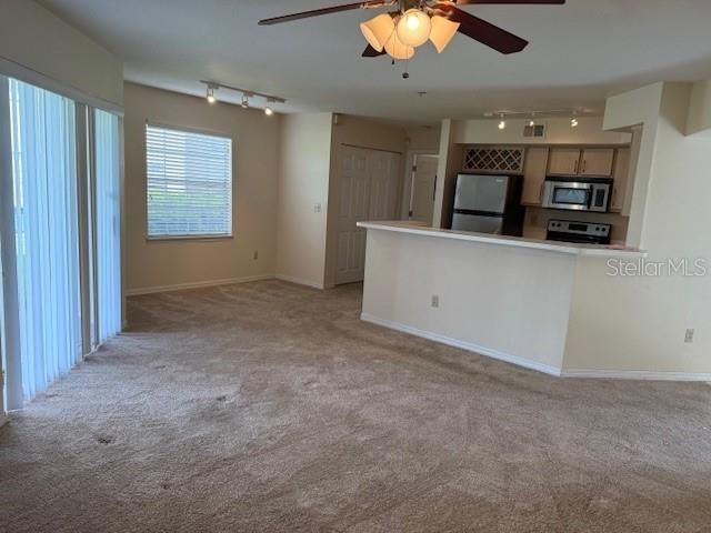 For Sale: $155,000 (1 beds, 1 baths, 847 Square Feet)