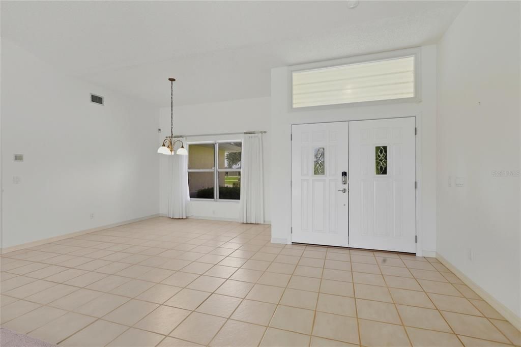 На продажу: $349,900 (3 спален, 2 ванн, 1986 Квадратных фут)